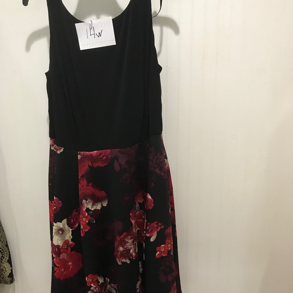 Sleeveless formal dress